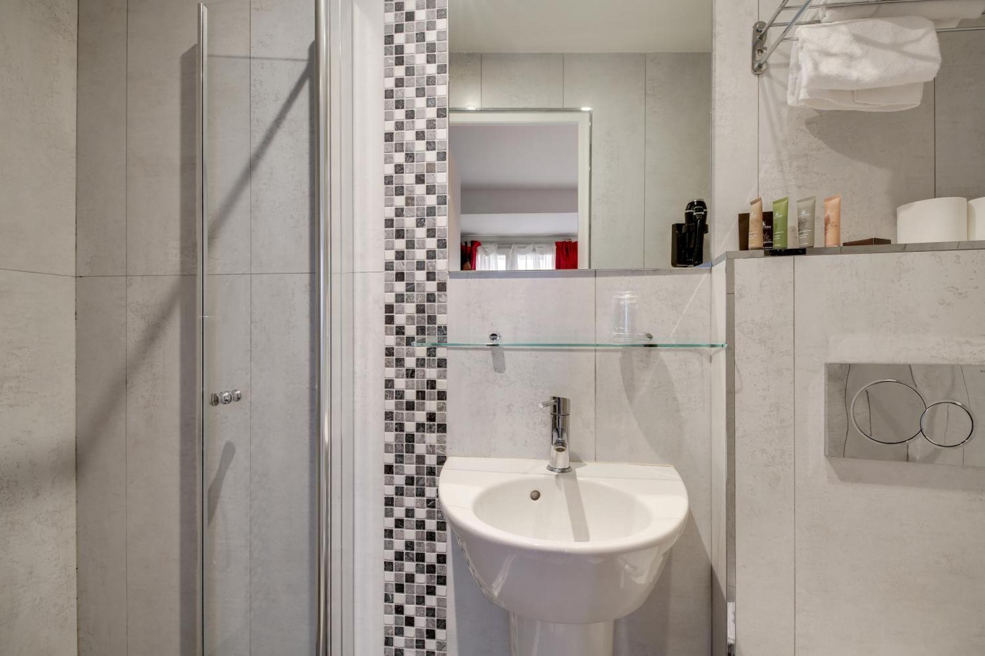 Hotel Riviera Elysees Paris Dış mekan fotoğraf