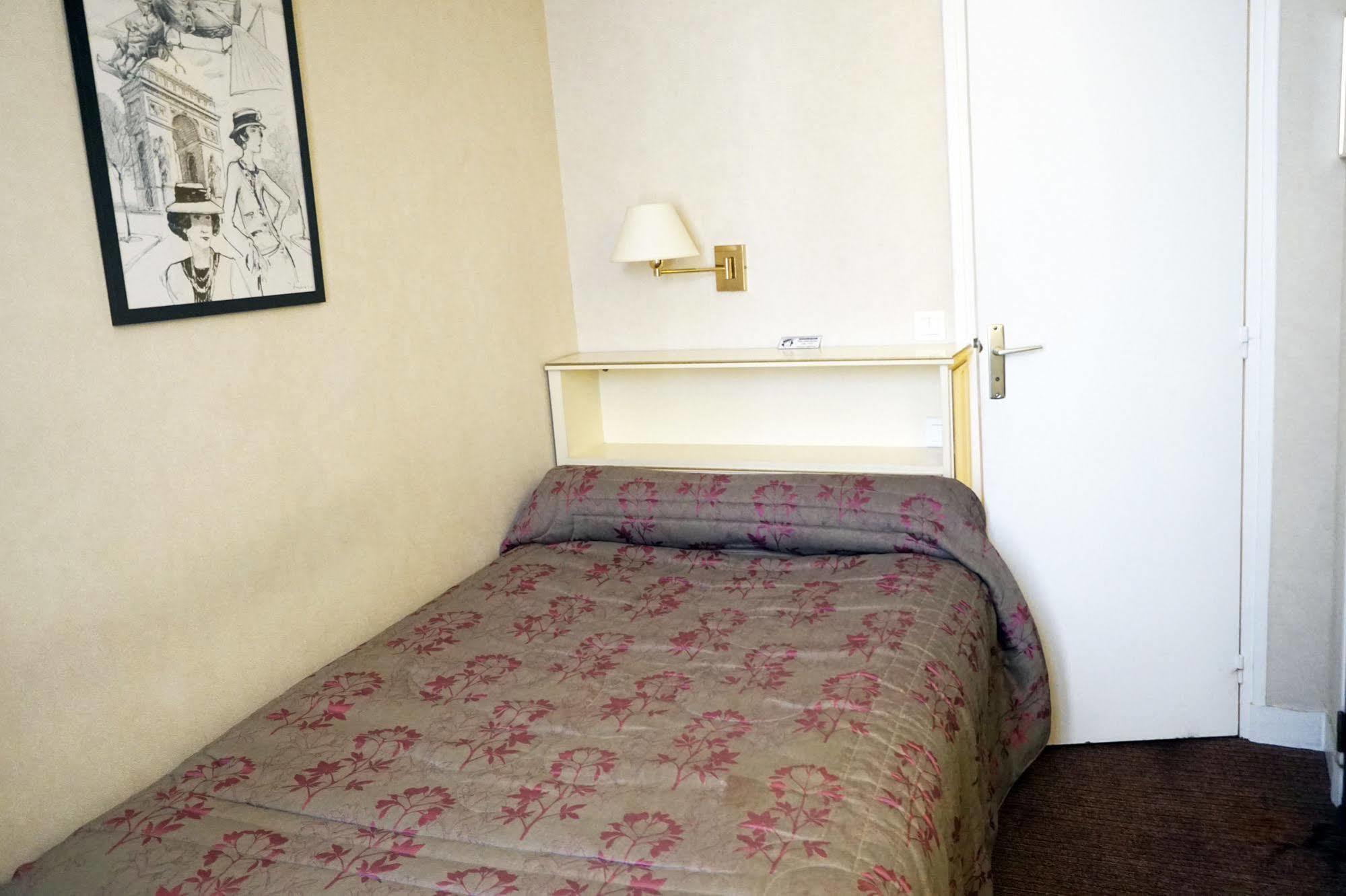 Hotel Riviera Elysees Paris Dış mekan fotoğraf
